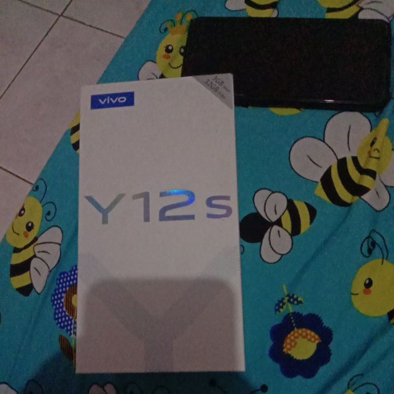Vivo y12s kondisi baru.