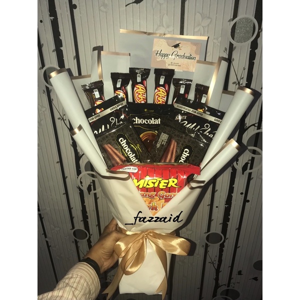 Buket jajan || Buket bunga || Buket uang mainan || Buket boneka || buket wisuda