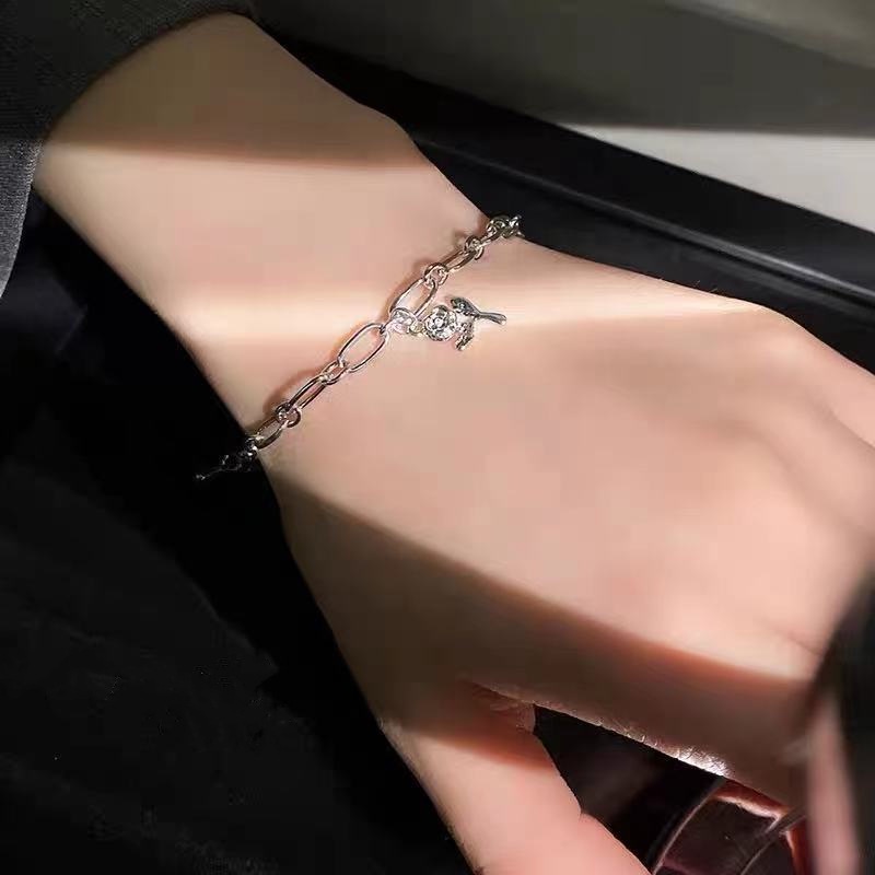 Gelang Tangan Rantai Baja Titanium Aksen Bunga Mawar Ala Korea Untuk Wanita