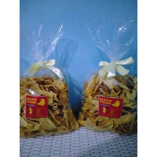 

KERIPIK PISANG GURIH ½KG