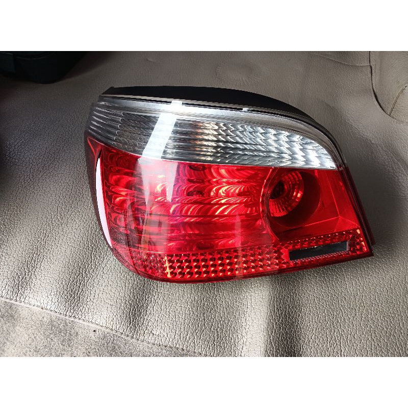 lampu belakang bmw e60