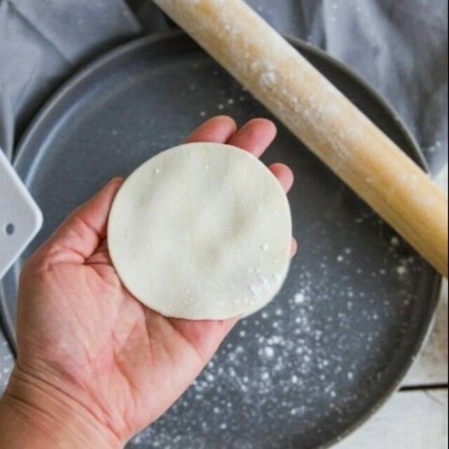 Kulit Dimsum Isi 100 Lembar Kulit Gyoza Kulit Hakau Kulit Pangsit Bulat 8cm