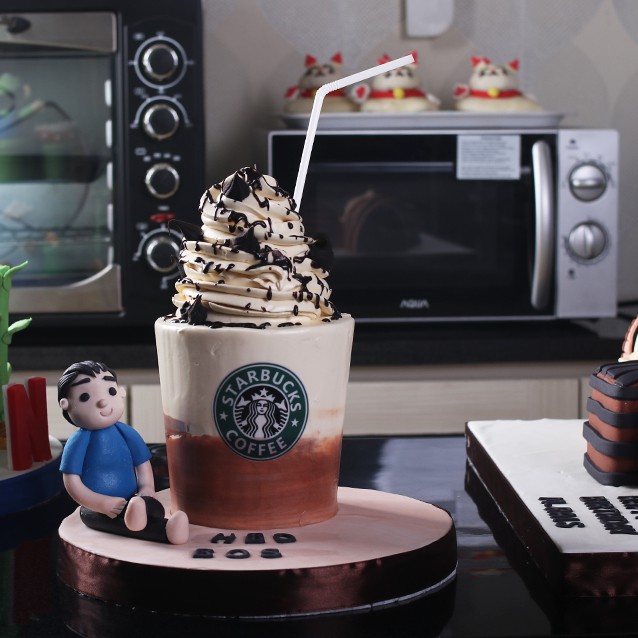 

Kue Ulang Tahun / model Starbucks / MOHON BACA KETERANGAN