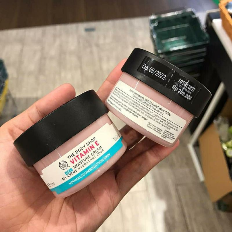 Jual Vitamin E gel moisture cream body shop Shopee Indonesia