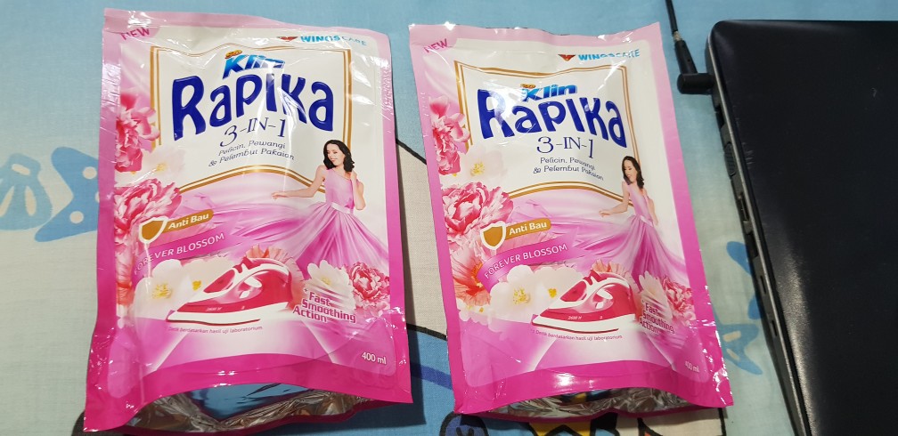 So Klin Rapika 400ml 400 Ml Refill Pelicin Putih Pink Forever Blossom