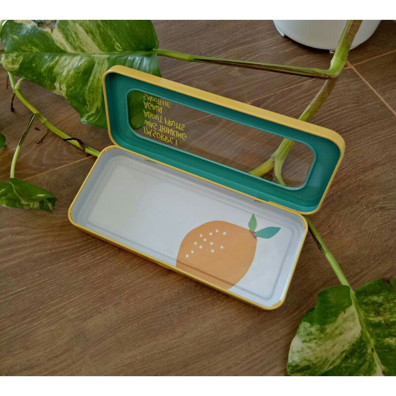 

Tempat Pensil Kaleng Transparan