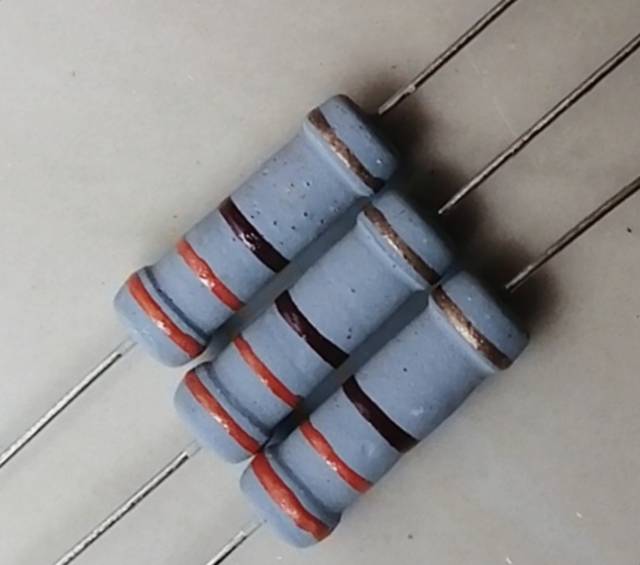 RESISTOR 330 OHM. 2 WATT