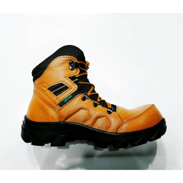 Sepatu Safety Boot Kulit Asli/ merek Kickers / Sepatu Hiking Kulit