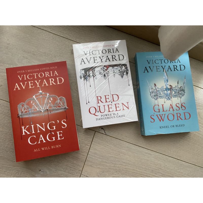 Glass Sword - Realm Breaker - Victoria Aveyard - The Chemist Stephanie Meyer - original english new 