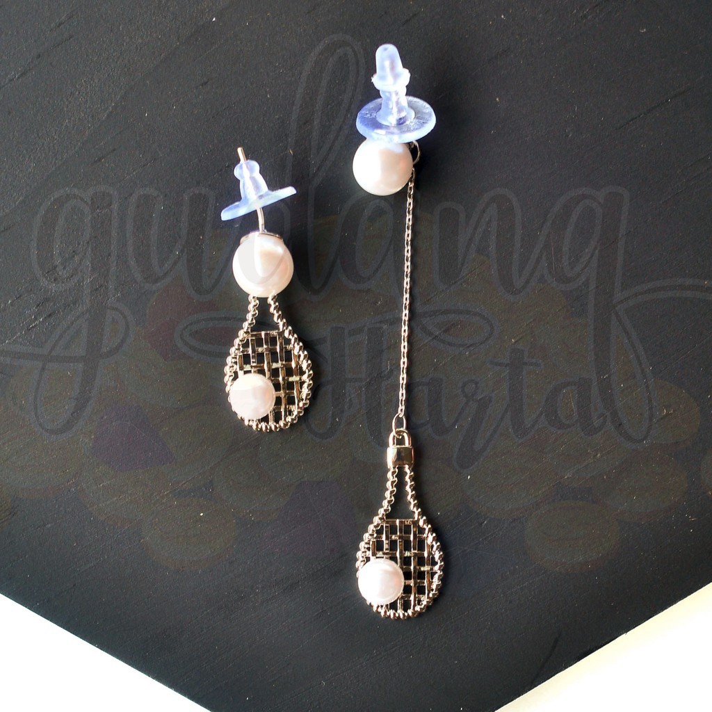 Anting Asimetris Raket Tenis Panjang Lucu Unik GH 203209