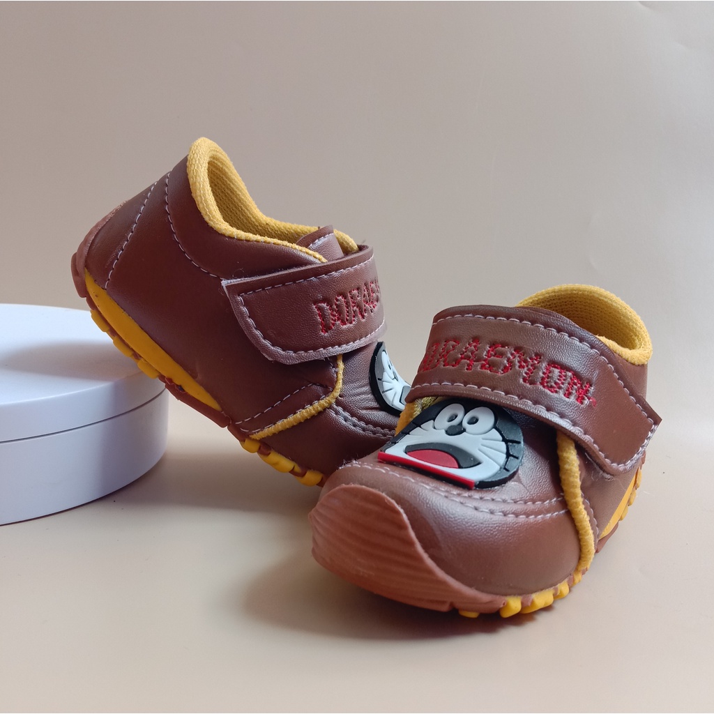 Sepatu anak bunyi bayi laki laki usia 1-3 tahun / sepatu balita murah-doraemon