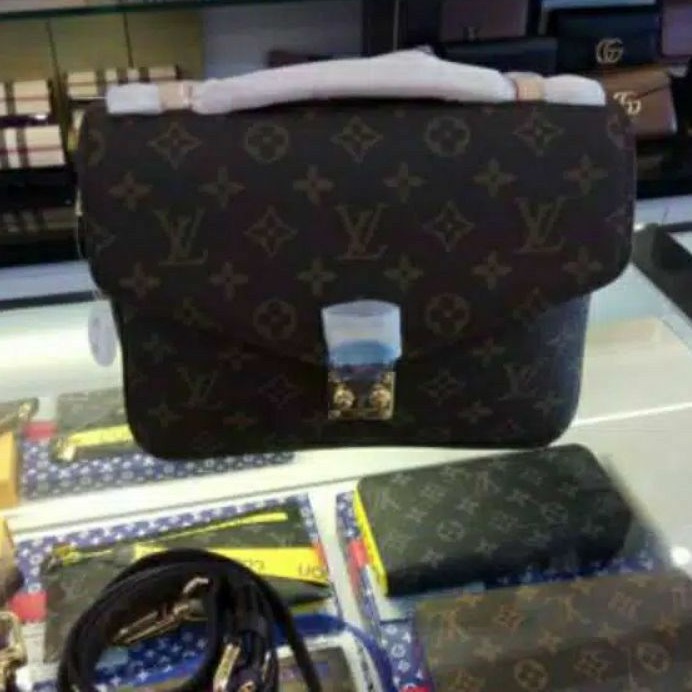 LV POCHETTE METIS MONO