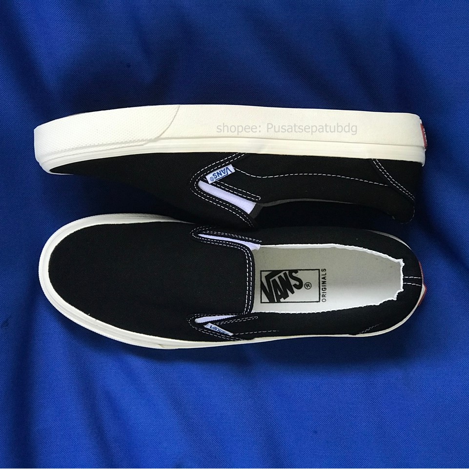 VANS SLIP ON OG IVORY BLACK WHITE