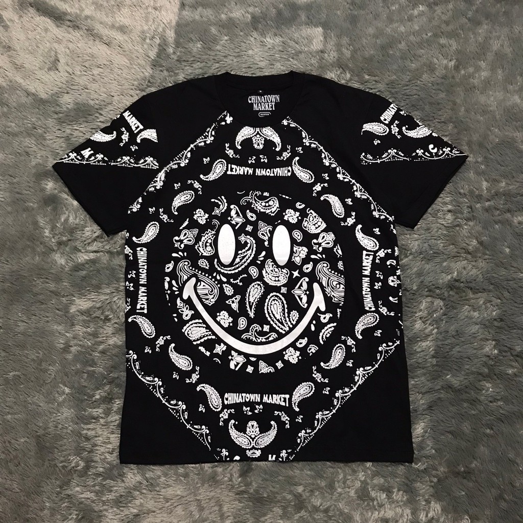 KAOS TSHIRT CHINATOWN MARKET BANDANA PATTREN HIGH MIRROR QUALITY TERLARIS