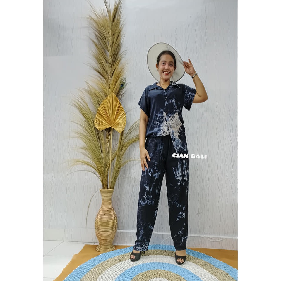 Setelan Piyama Tie Dye Lengan Pendek