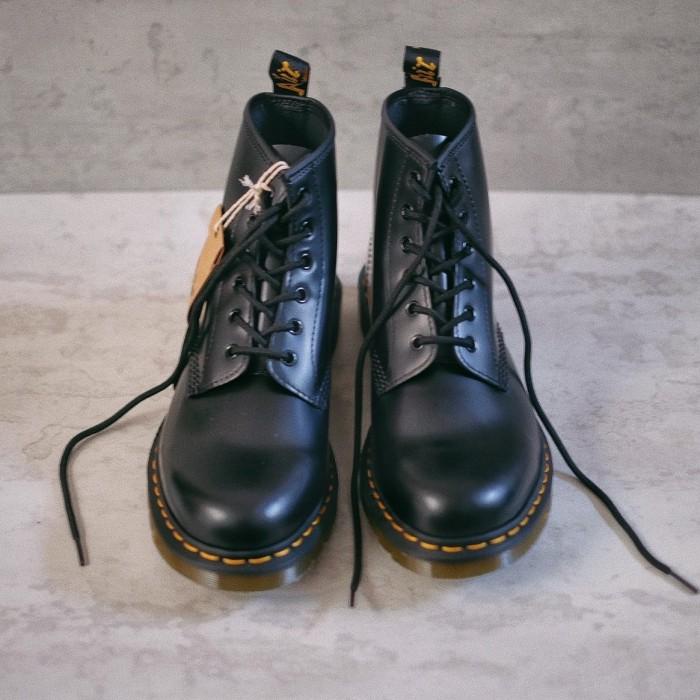 101 arc 6 eye dr martens