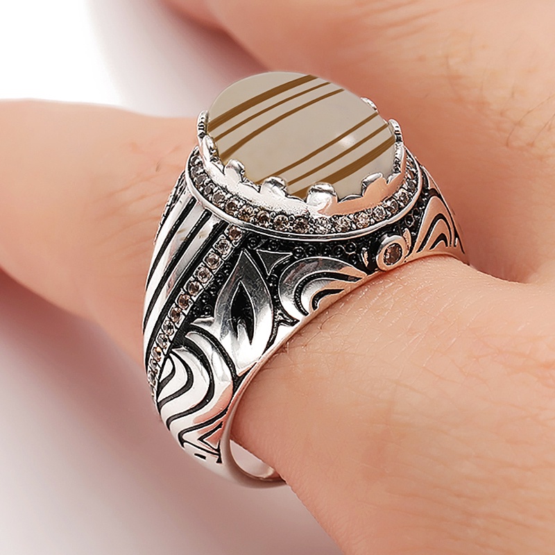 Cincin Motif Print Garis Aksen Batu Putih Gaya Vintage Untuk Pria