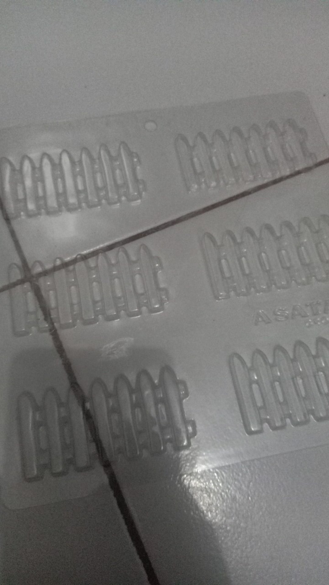 Mika Coklat Pagar Rumah