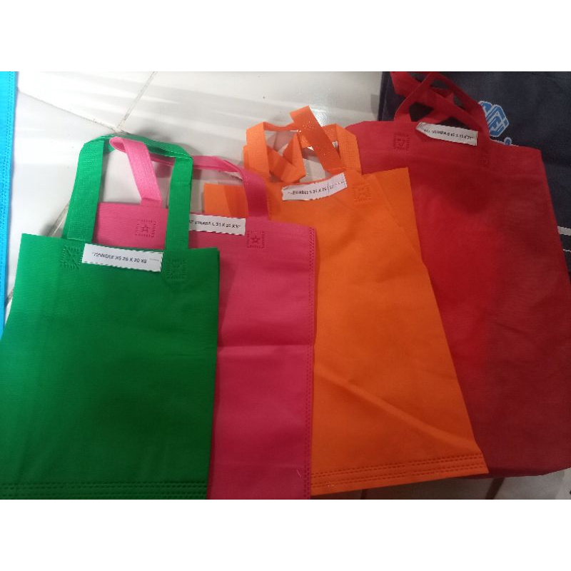 

goodie bag sponbound