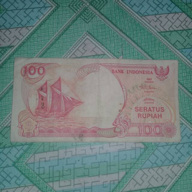 Uang kuno 100 rupiah 1992