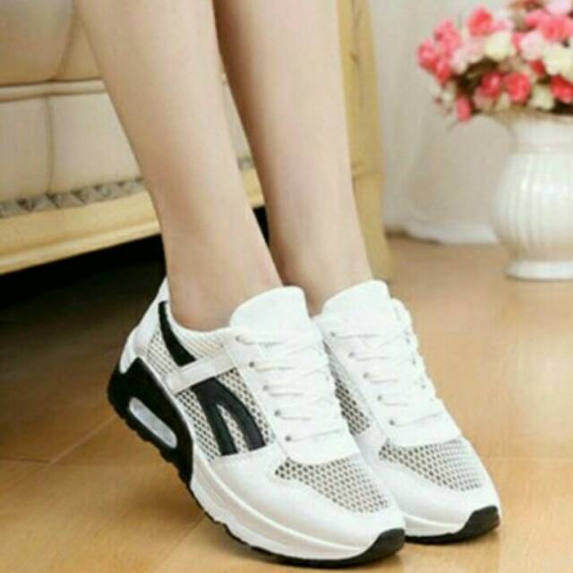 Sepatu new rebbok putih