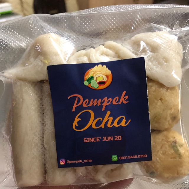 

Pempek Ocha Asli Ikan Tenggiri isi 16 Pcs