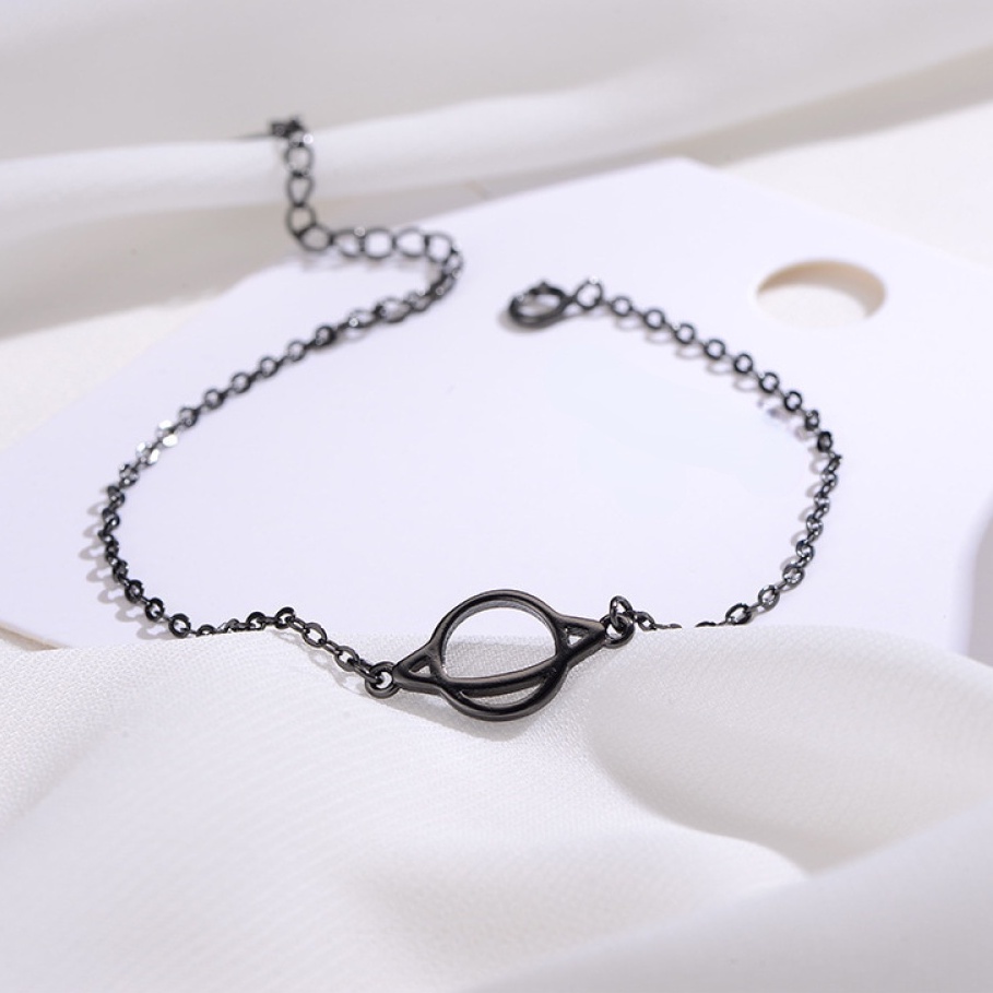 Gelang Bangle Adjustable Bahan Metal Warna Hitam Gaya Gothic Vintage Punk Untuk Wanita