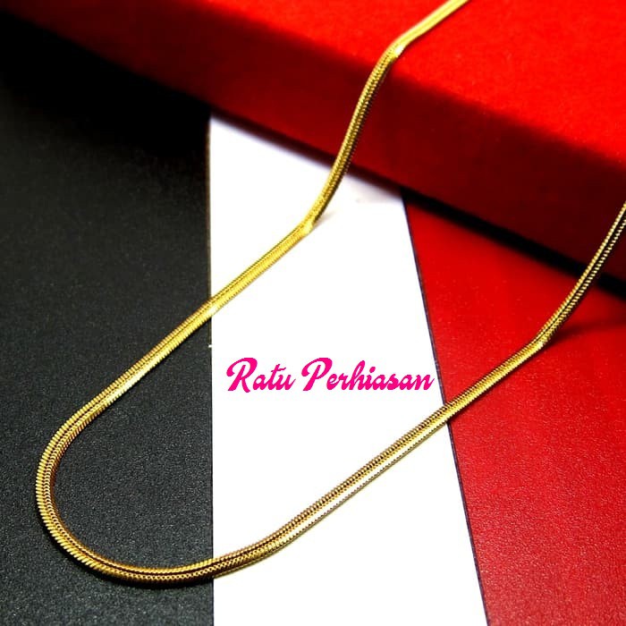 Kalung Titanium Pria Wanita Simpel Gepeng Gold Emas