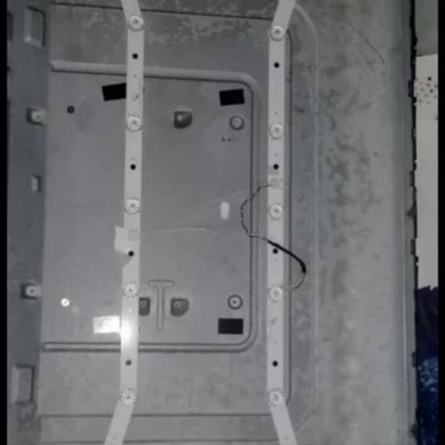 Backlight BL Lampu Panasonic TH32D305G 32D305G 32D305