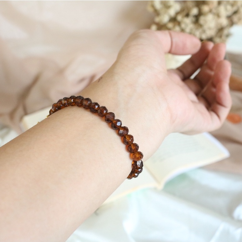 Gelang / Bracelet Light Tea / Fashion / Korea Style / Simple / Cantik / Unik / Etnik / Natural / Gelang Sahabat Persahabatan / Wanita Vintage / Biru Muda / Batu Putih / Aksesoris Asesoris / Perhiasan Unik Cantik Anggun