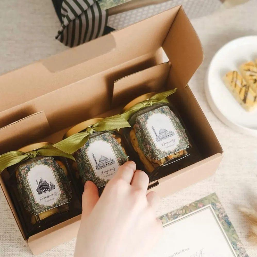 

[PREMIUM] Hampers Kue Lebaran Spesial, Idul Fitri Gift Box - Medinah Hampers