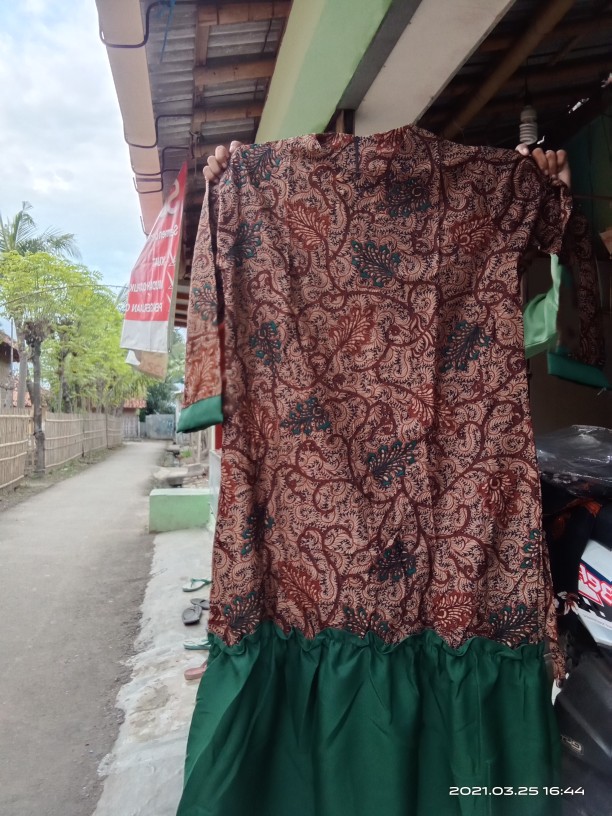 Maura Couple - Sania Ruffle Batik Couple