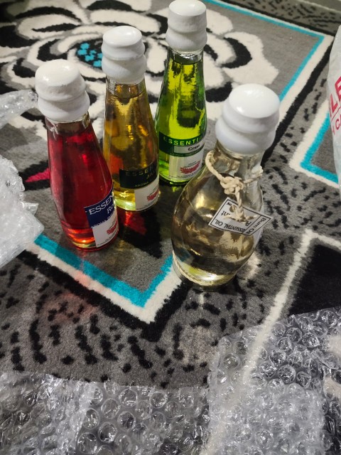 100 % Original Essence Essential Oil| Aromatherapy Oil 100 Ml