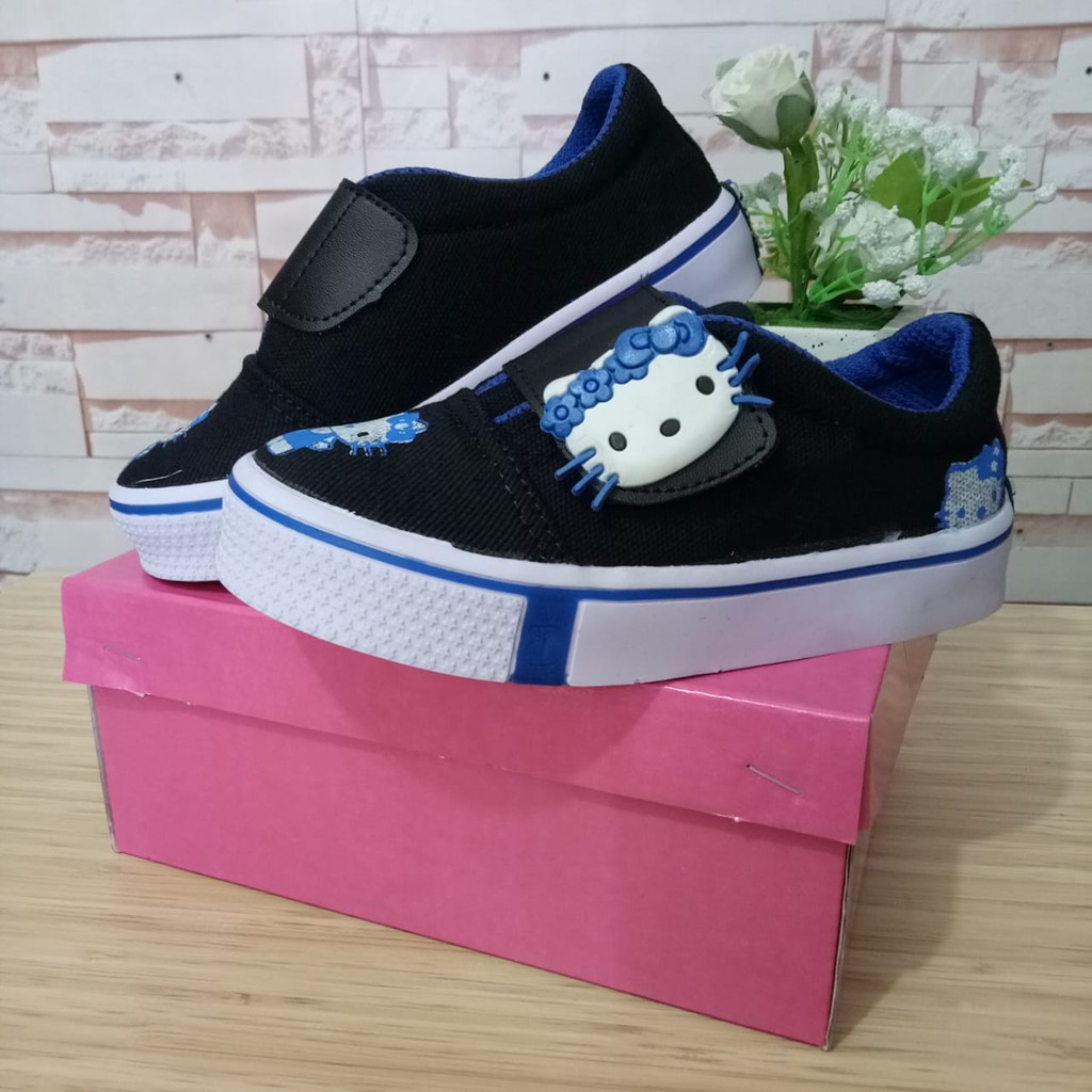 

Vans Hello Kitty Lucu, Kuat Dan Awet