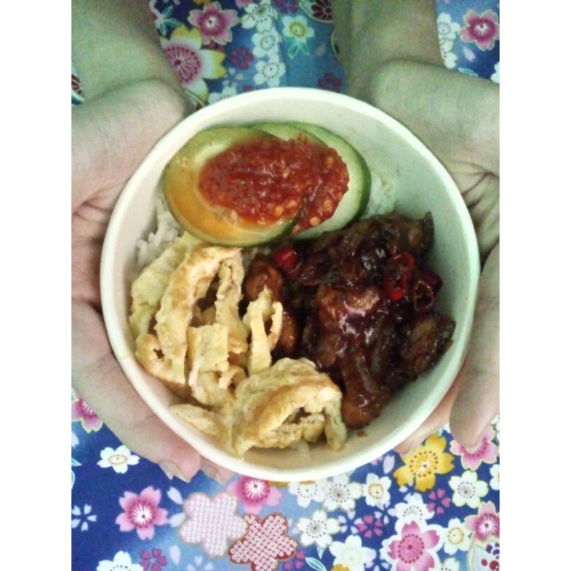 

Rice box Ayam maknyuzzz (min.5 porsi)