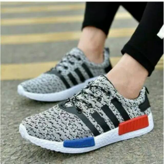 Sepatu wanita strip 4 cr06