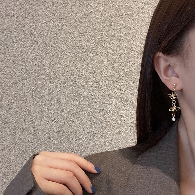 Anting Tusuk Gantung Asimetris Bahan Sterling silver 925 Desain Kupu-Kupu + Zircon Gaya Mewah Untuk Wanita