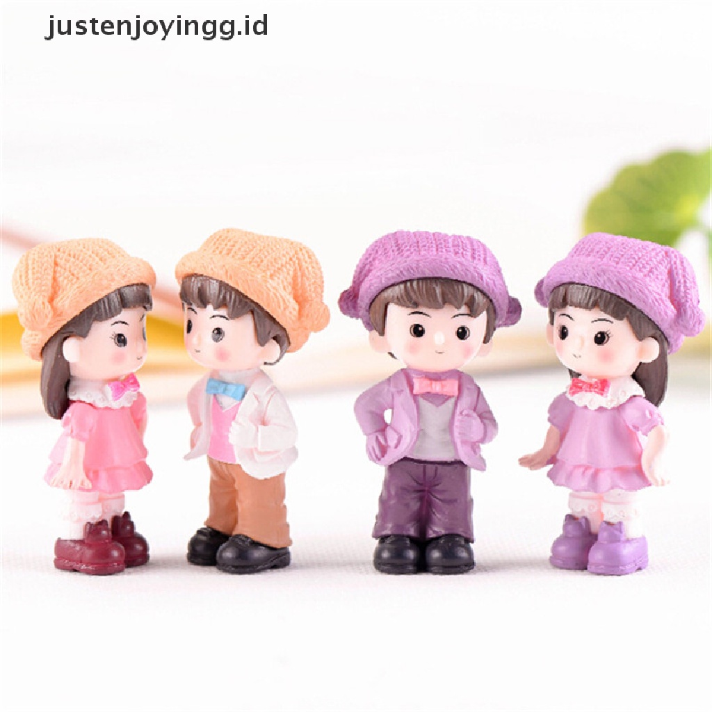 // justenjoyingg.id // Couple with hat Resin Miniature Figurine Fairy Garden Decor Micro Landscape ~