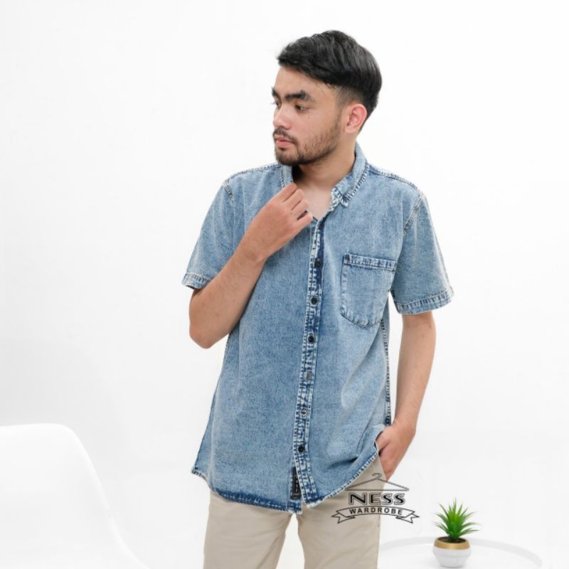 NESS WRD Kemeja Jeans Premium Lengan Pendek Kemeja Soft NESS WRD Kemeja Jeans Premium Lengan Pendek Kemeja Soft