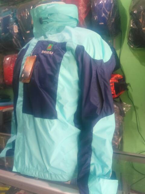 Jaket Outdoor Reines