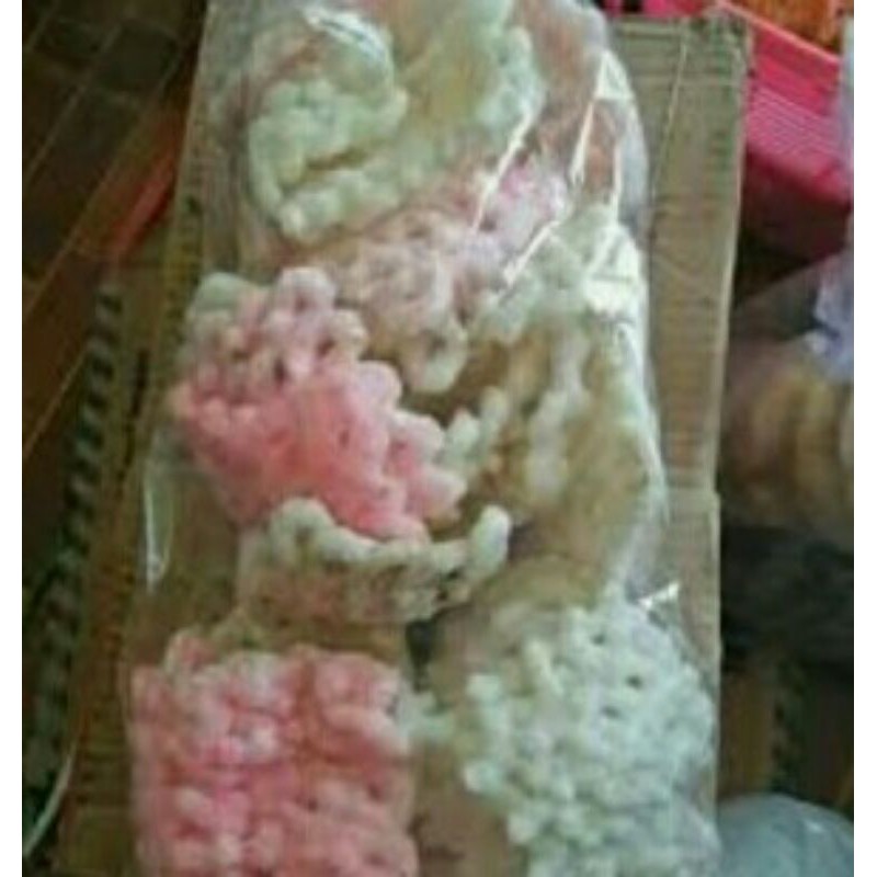 

Krupuk usek khas Pekalongan Renyah, gurih,enak. di goreng tanpa menggunakan minyak. Aman dan sehat