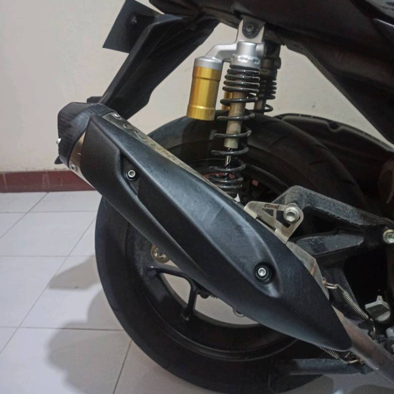 Cover Tameng Tutup Knalpot Motor Mio J Dan Mio 125 l Sparepart Variasi Pelindung Knalpot Mio J Mio 125 Kualitas Standar Hitam Murah