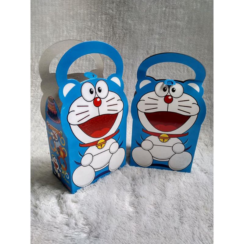 

PAPERBAG ULANG TAHUN / TAS KARAKTER