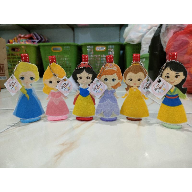 

(10gr) Amplop lebaran princess superhero flanel gantungan kunci angpao