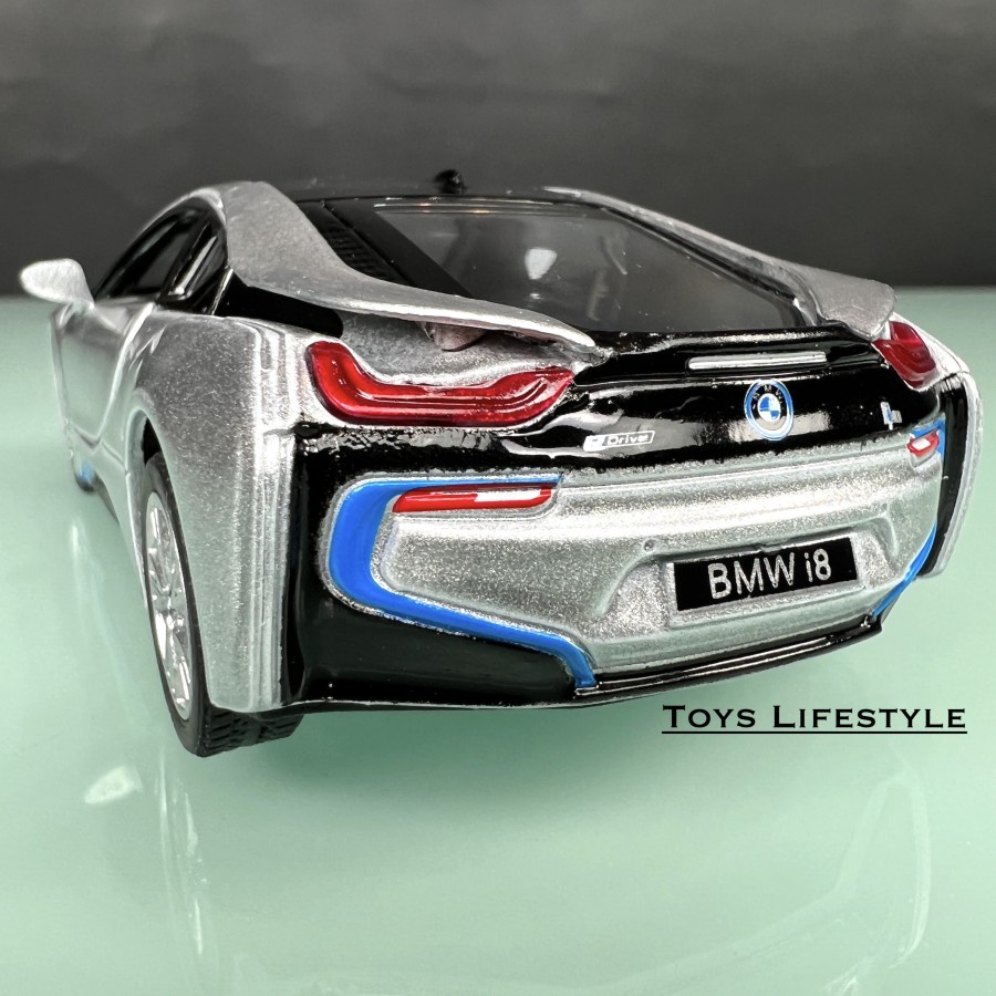 Kinsmart Diecast - BMW i8 Skala 1:32 (Silver)