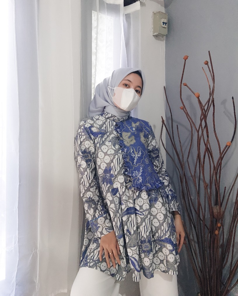 Nadira Tunik Batik Kerja Kantor Wanita