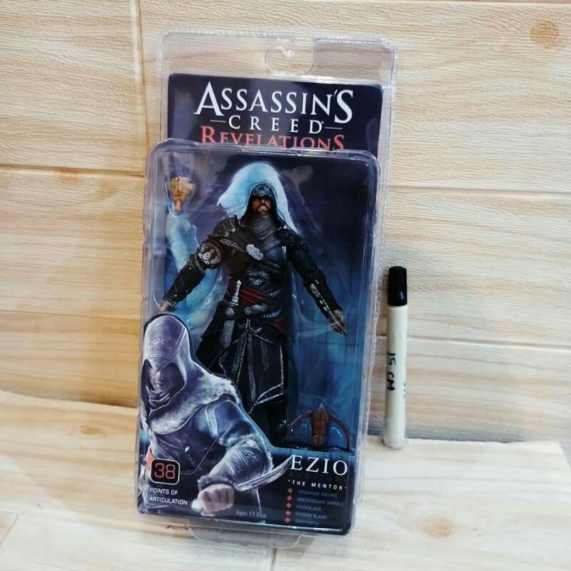 mainan action figureneca ezio the mentor
assassins creed revelations
by neca