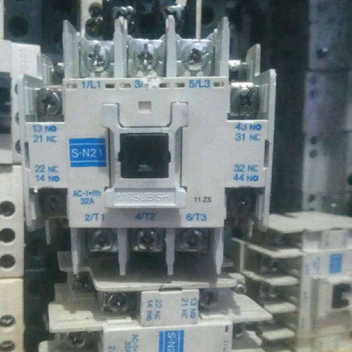 PERTUKANGAN PERLENGKAPAN LISTRIK KONTAKTOR CONTACTOR MITSUBISHI SN21 S-N21