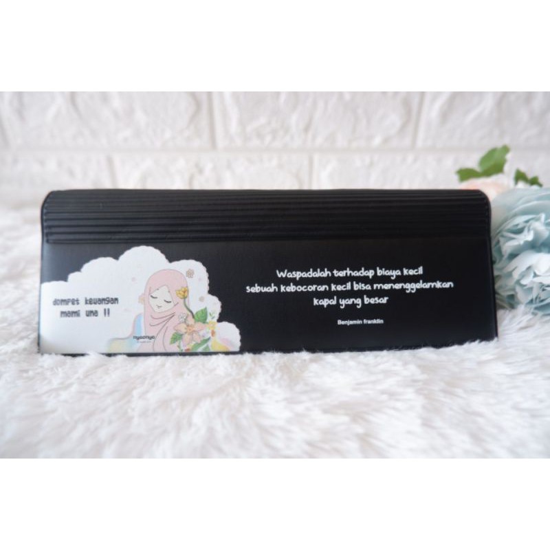 dompet pengatur keuangan