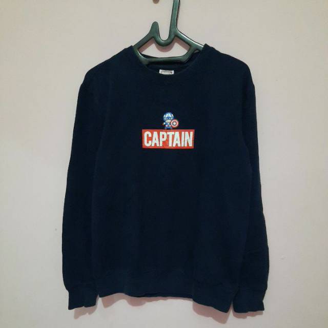 PRELOVED SWEATER CAPTAIN MARVEL